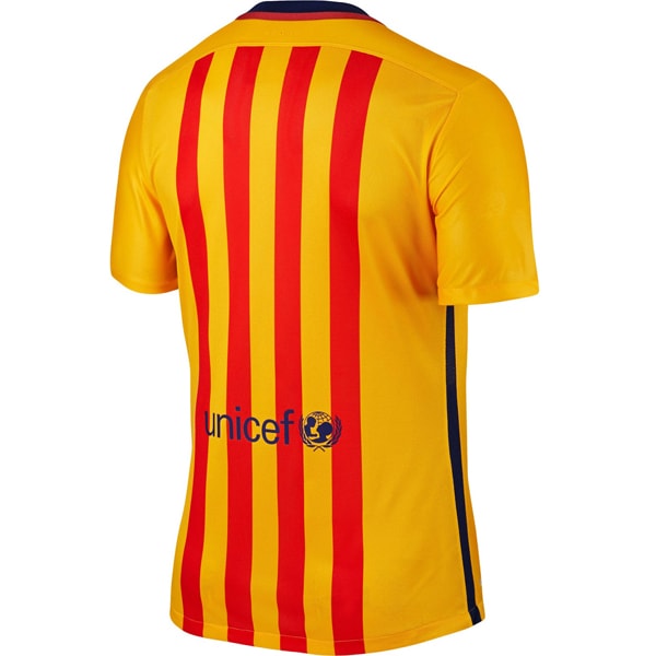 Fcバルセロナのホーム アウェイ歴代サッカーユニフォームをオーダーメイド 激安オーダーサッカーユニフォーム フットサルユニフォーム の作成なら サッカーショップv Eleven